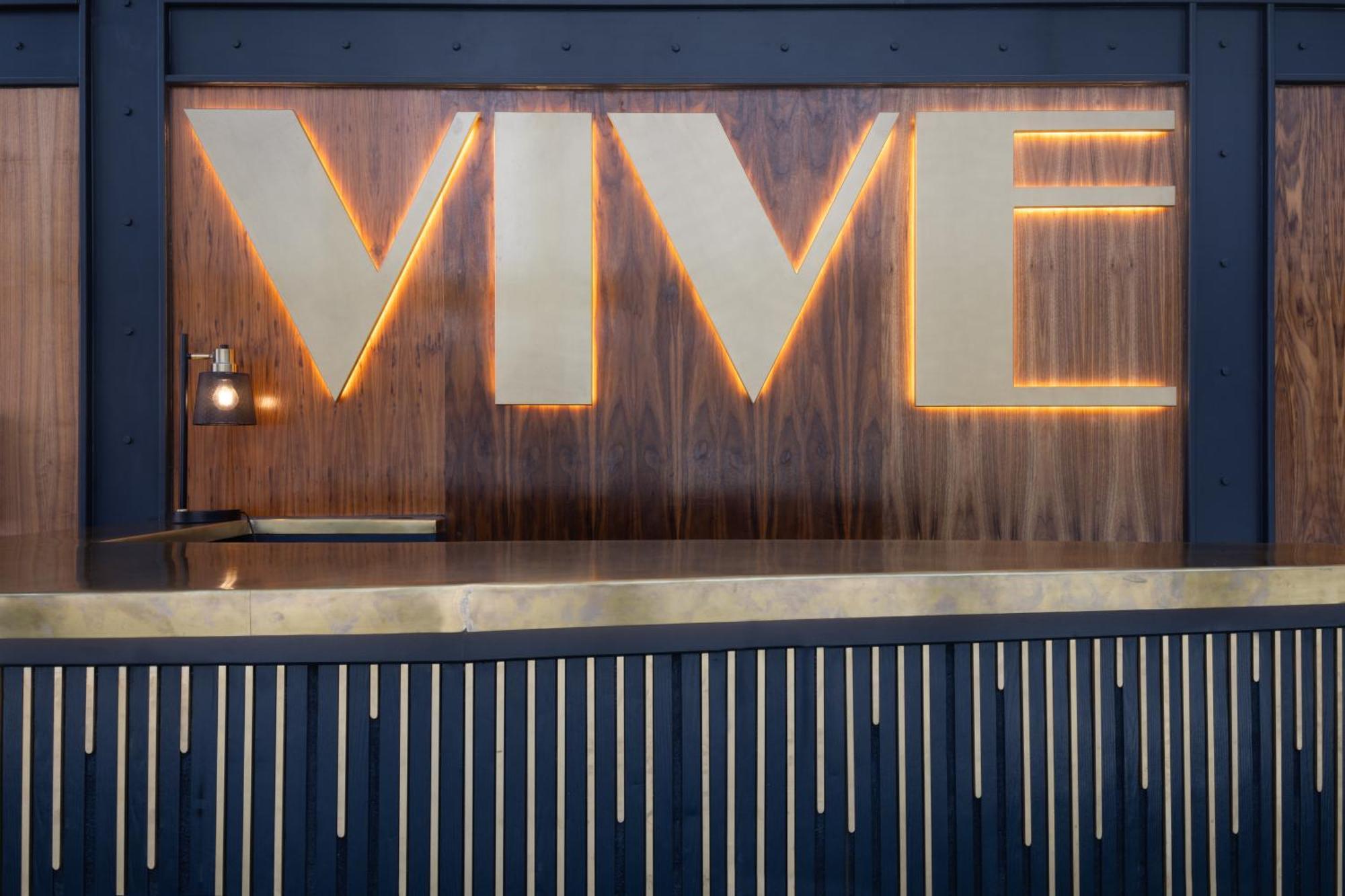 Vive Hotel Hastings Extérieur photo